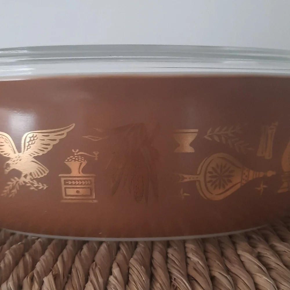 Pyrex casserole dish